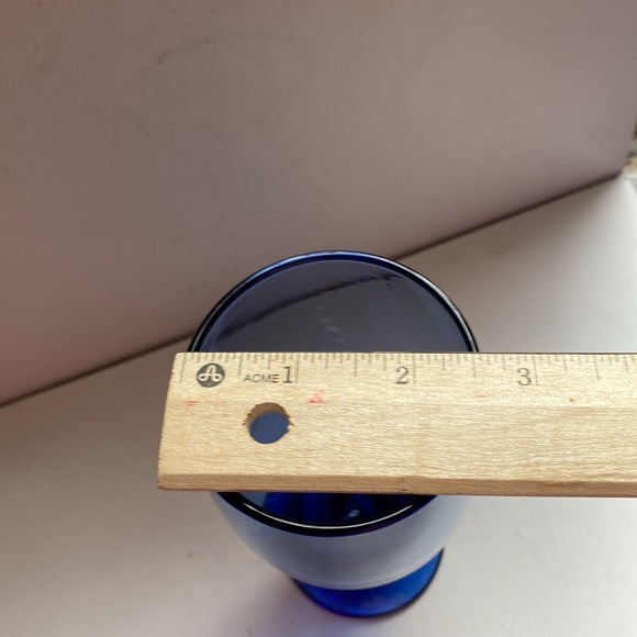 Set of 4 cobalt Blue footed drinking glasses - Picture 5 of 9